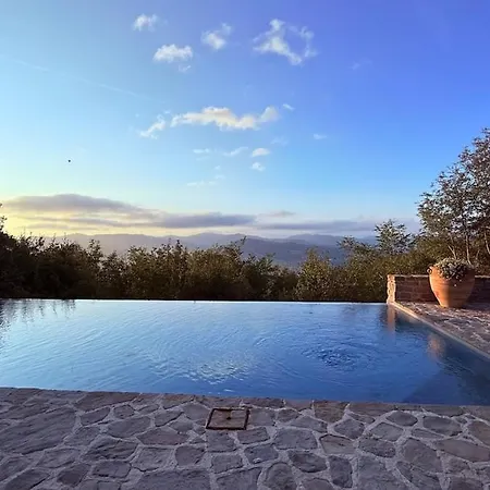וילה Luxury With Infinity Pool & Vineyard Views Bosia